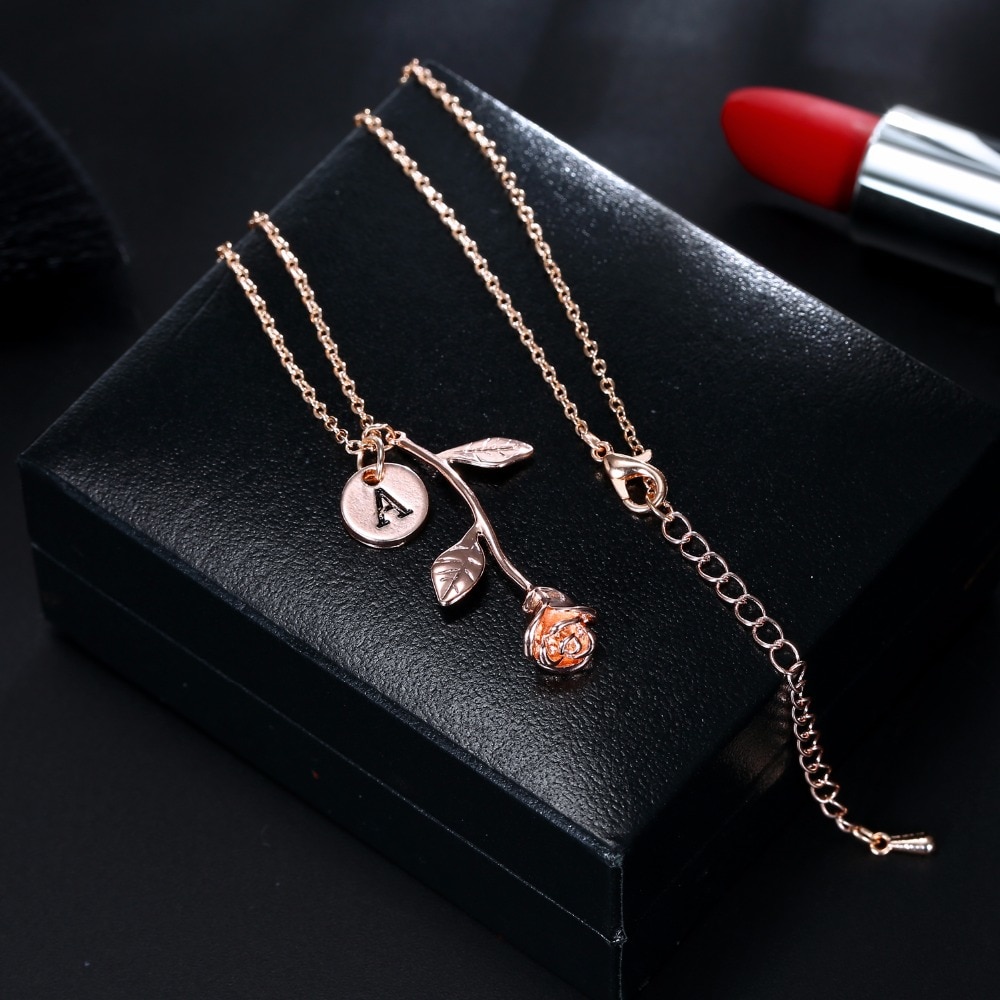 26 English Letter Pendant Necklace Rose Exquisite Pendant Necklace Birthday Gift Necklace