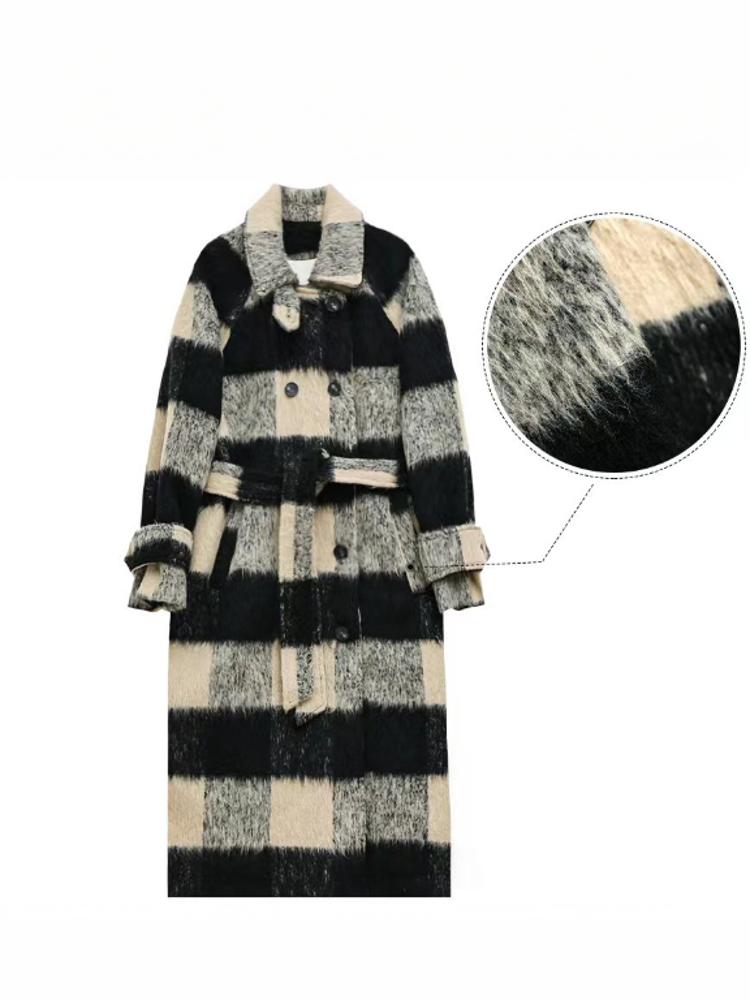 Women’s winter plaid coat