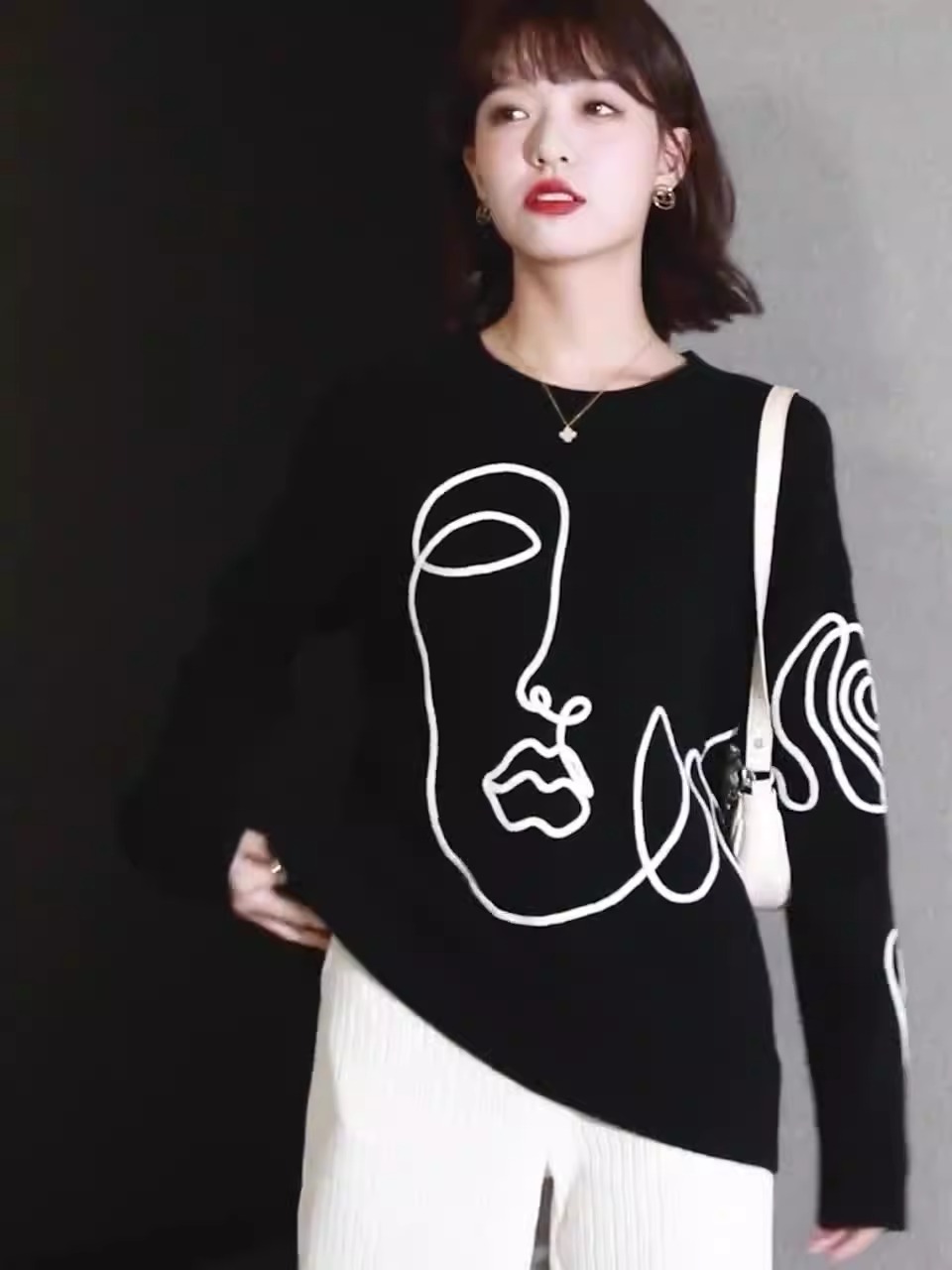 Lazy knit shirt with abstract round neck pullover and slimming sweater