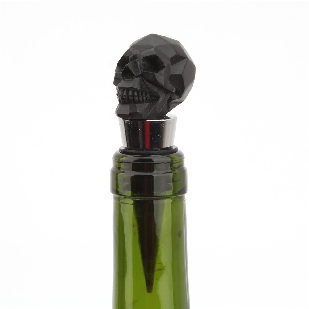 Edge block skull retro gold red wine cork resin can be inverted
