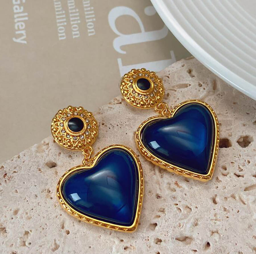 French Retro Medieval Blue Heart Earrings Female Copper Plated Real Gold Heart Earrings 925 Silver Needle High Quality