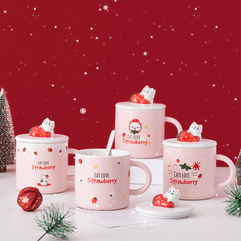 Creative Cartoon Ceramic Mug With Lid Cute Strawberry Mug Christmas Gift Mug Cup