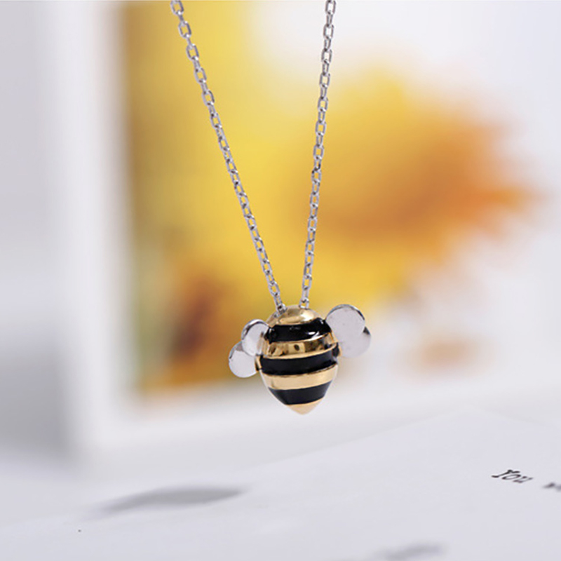 Creative Lovely Bee Pendant Necklace For Women Korean Trend Ladies Wedding Collarbone Chain Fashion Party Jewelry Girl Gifts