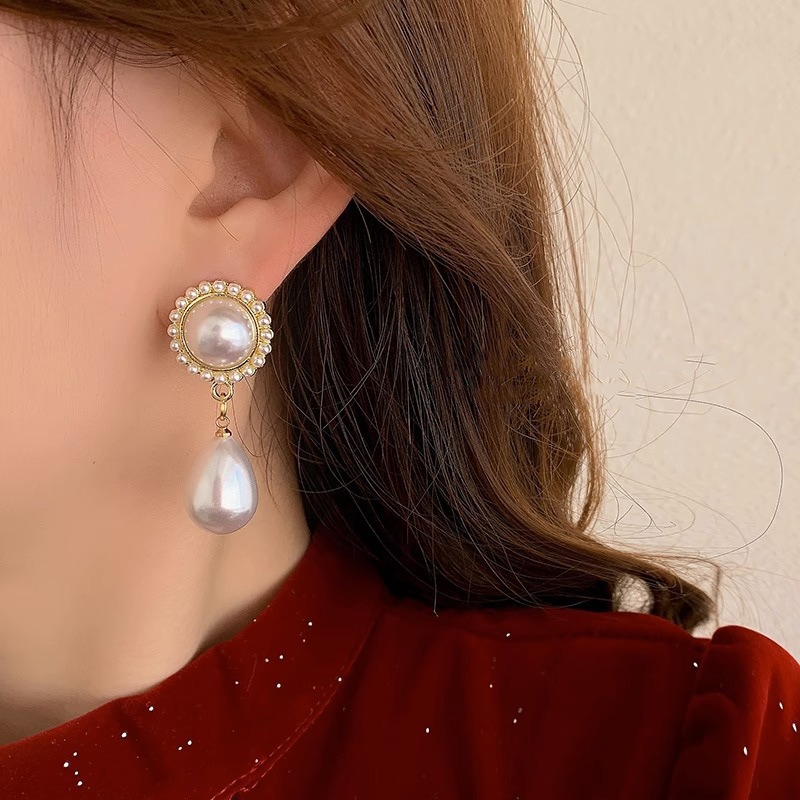Baroque Water Drops Pearl Earrings High Grade Light Luxury Earrings for Women