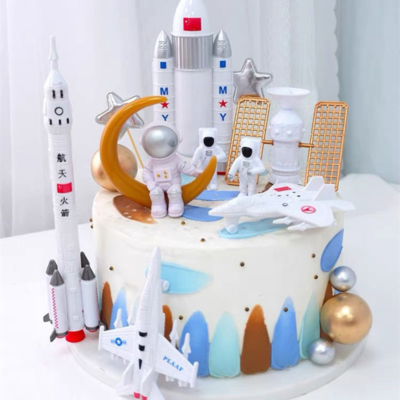 Astronaut Cake Decoration Ornaments Rocket Toy Plug-In Birthday Baking Astronaut Doll Card Set