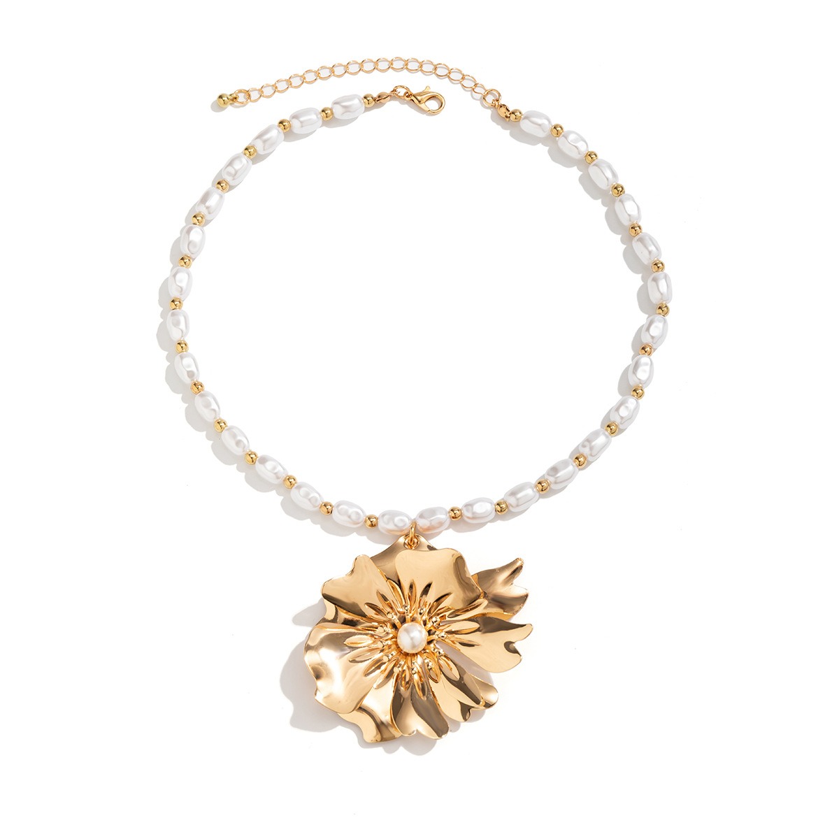 Fashion metal large flower necklace necklace for women’s retro imitation pearl necklace