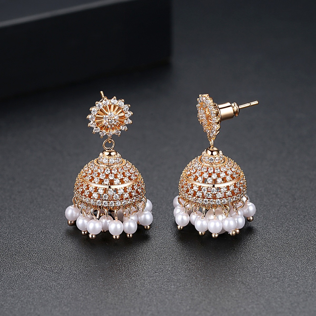 Bell earrings, women’s copper set with AAA zircon earrings, Indian style European and American atmospheric pearls, 18K gold earrings