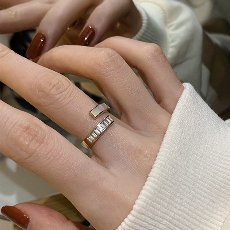 Niche design metal zircon shell open ring female Korean simple personality all-match temperament ring