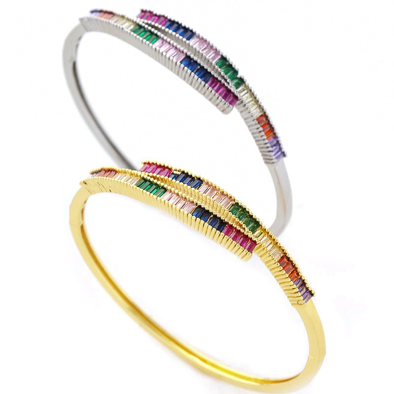 New Fashion Commuter Copper Inlaid Colored Zircon Bracelet with True Gold Electroplated Handpiece