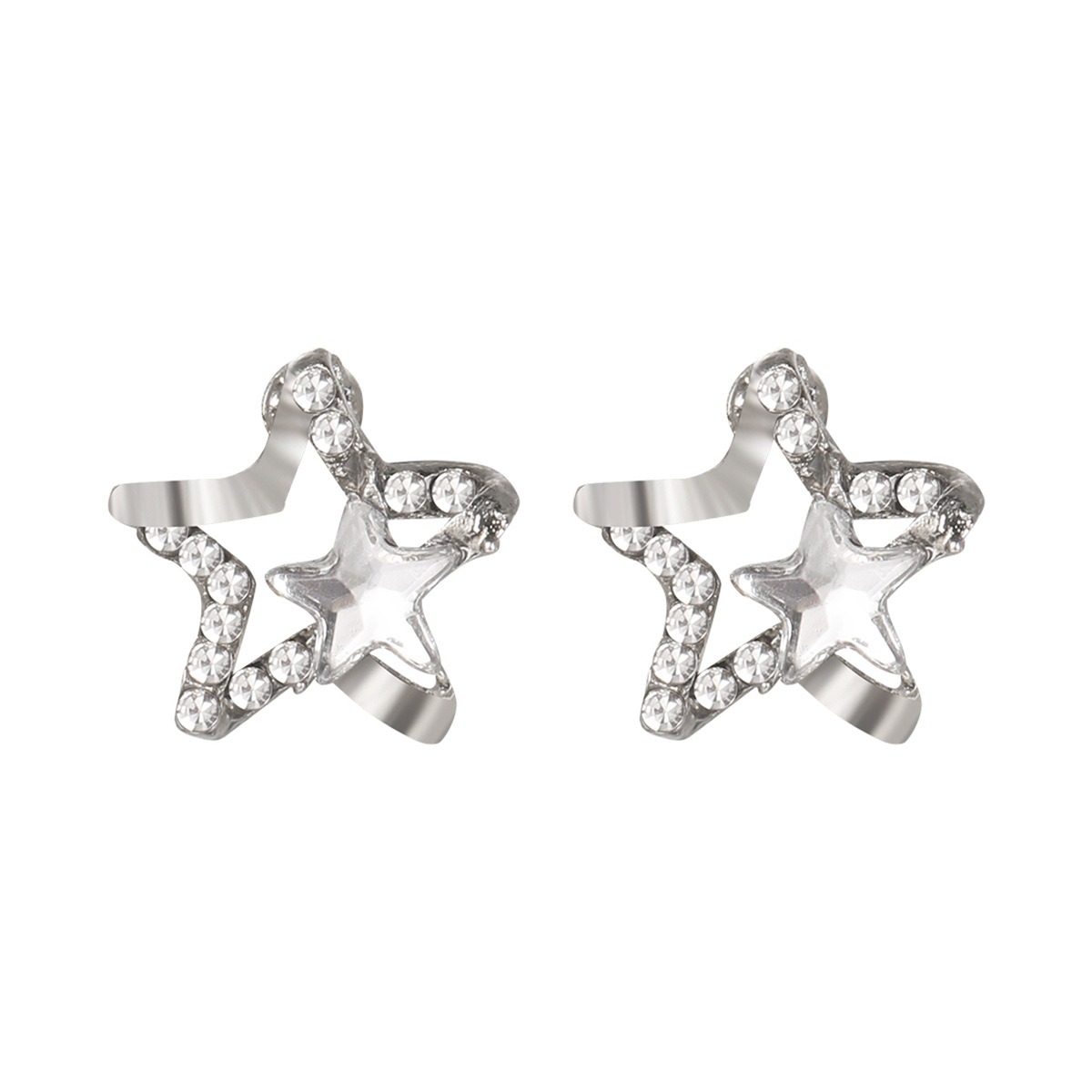 Super sparkling diamond inlaid hollowed out star zircon earrings for new women, fresh and delicate, light and luxurious, with a minimalist design for the niche