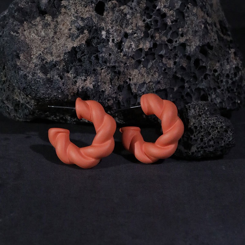 Simple solid color c-shaped Fried Dough Twists earrings - Image 10
